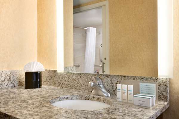  - Hampton Inn Chantilly