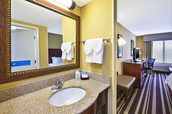  - Hampton Inn Chantilly