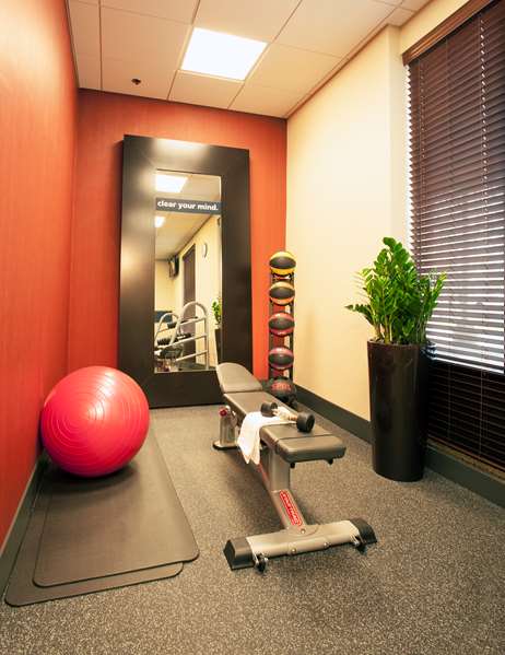Fitness/ Exercise Room - Hampton Inn Chantilly