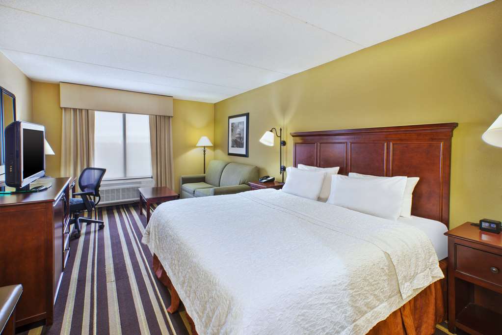 Hampton Inn Washington Dulles Airport South Hotel - Tap to explore photos