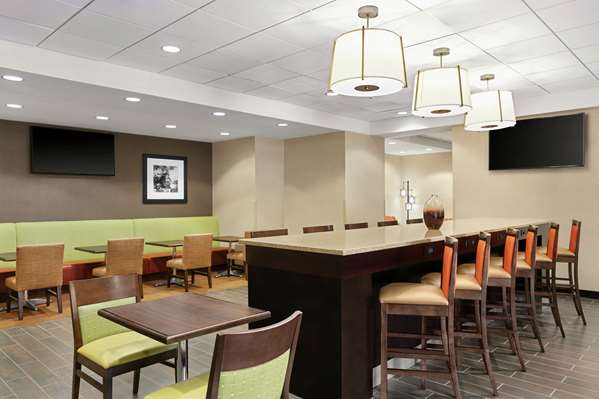  - Hampton Inn Chantilly
