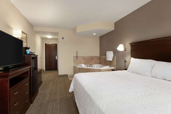  - Hampton Inn & Suites Sterling
