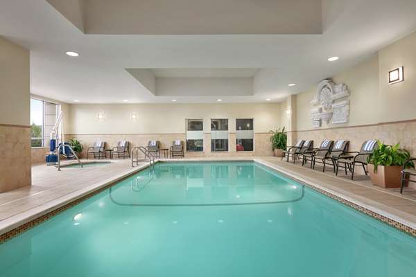 Pool - Hampton Inn & Suites Sterling
