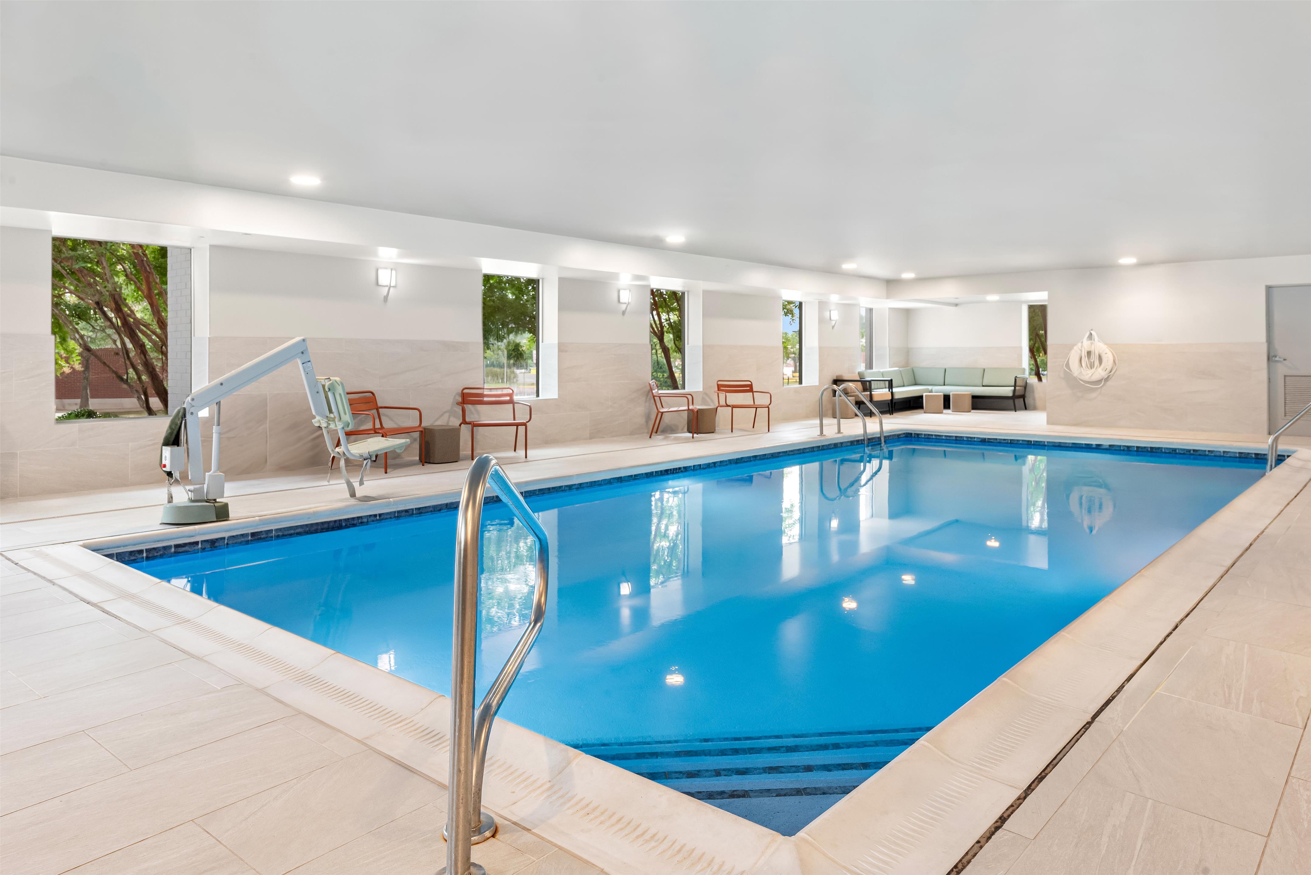 Pool | Hampton Inn by Hilton Gainesville-Haymarket