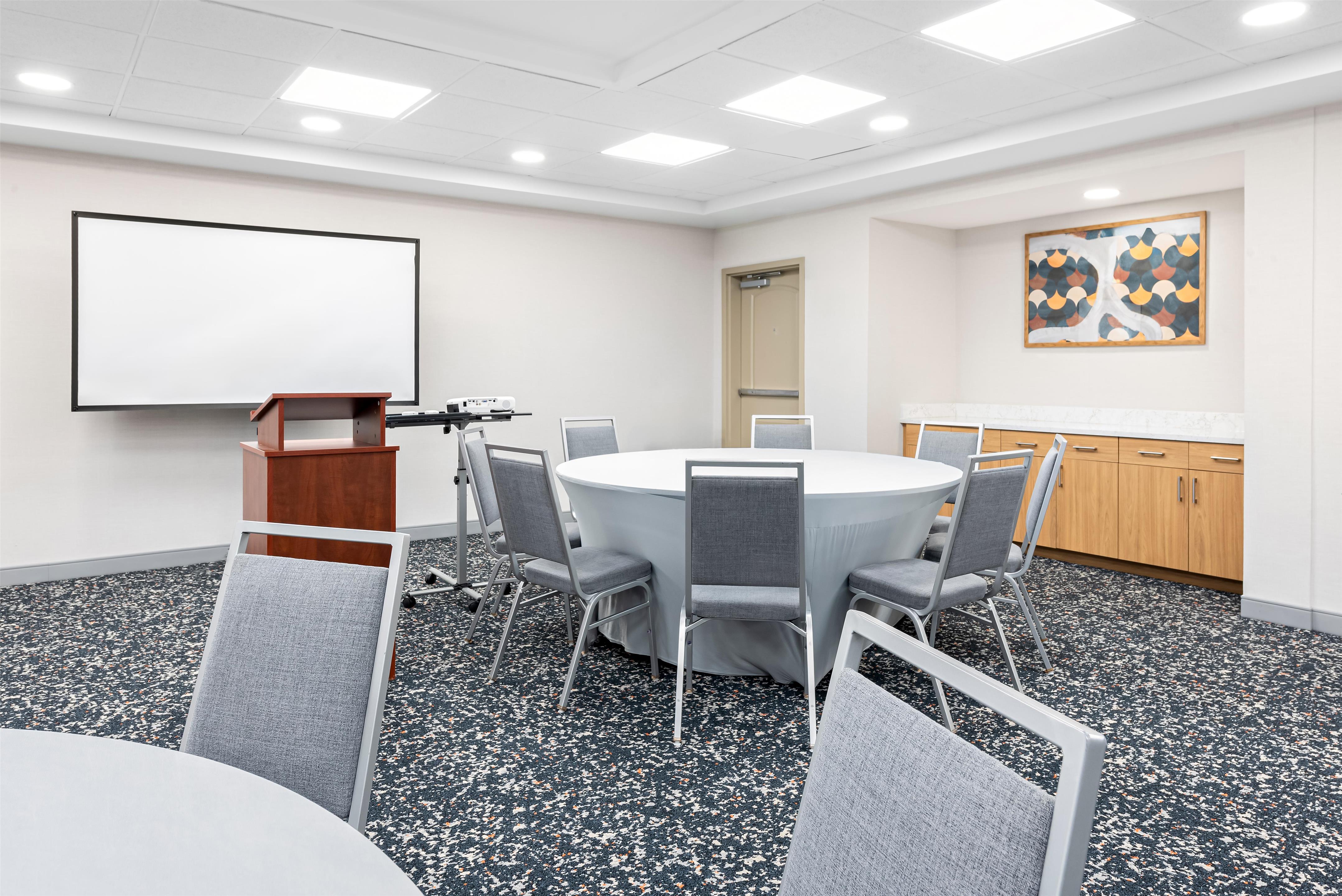 Meeting Room | Hampton Inn by Hilton Gainesville-Haymarket