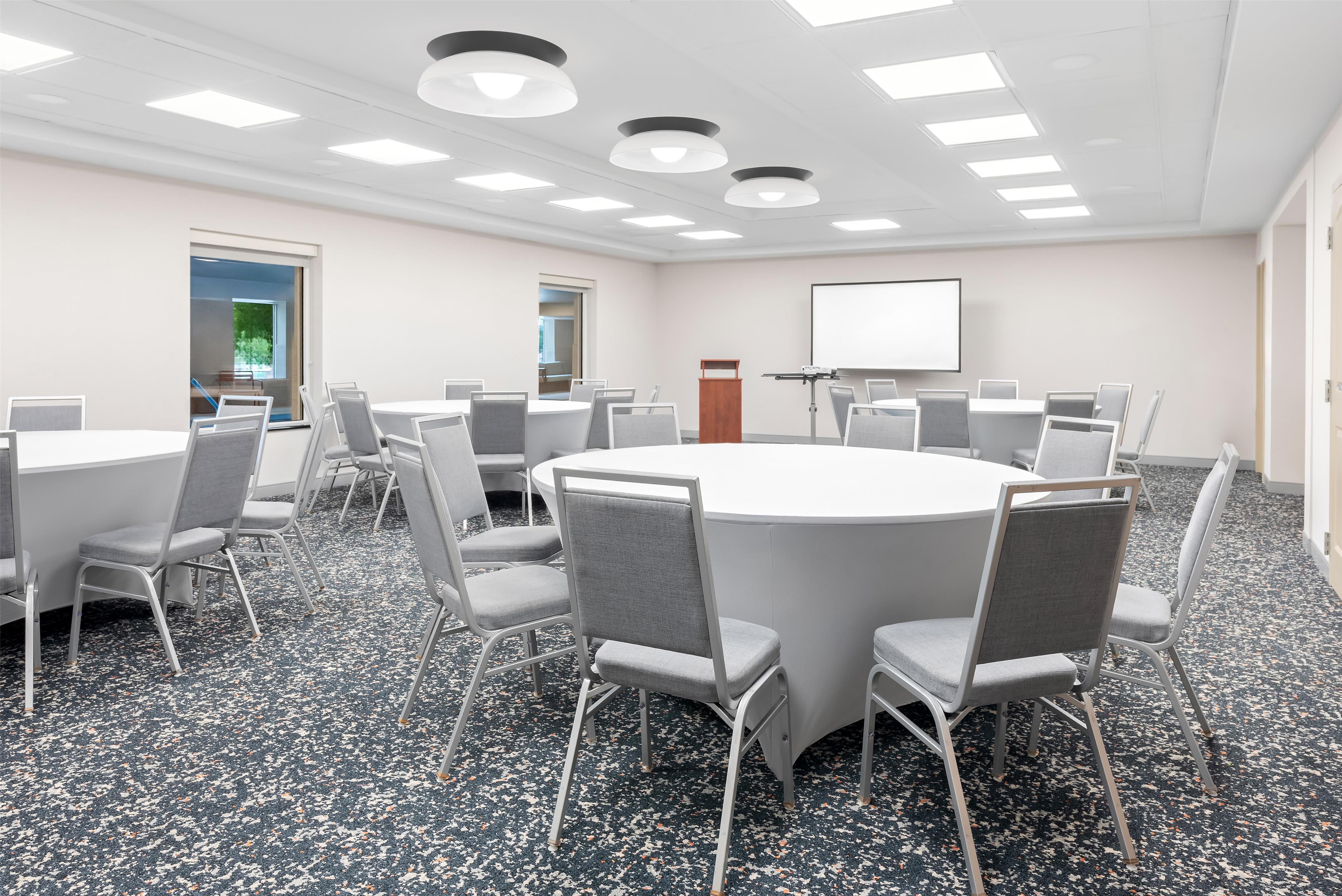 Meeting Room | Hampton Inn by Hilton Gainesville-Haymarket