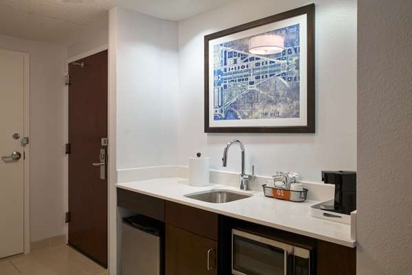  - Hampton Inn Convention Center DC