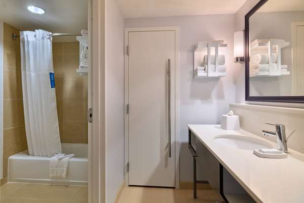  - Hampton Inn Convention Center DC