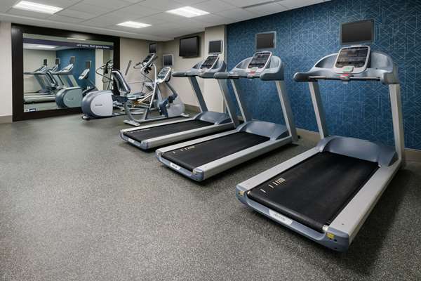 Fitness/ Exercise Room - Hampton Inn H Street Washington DC