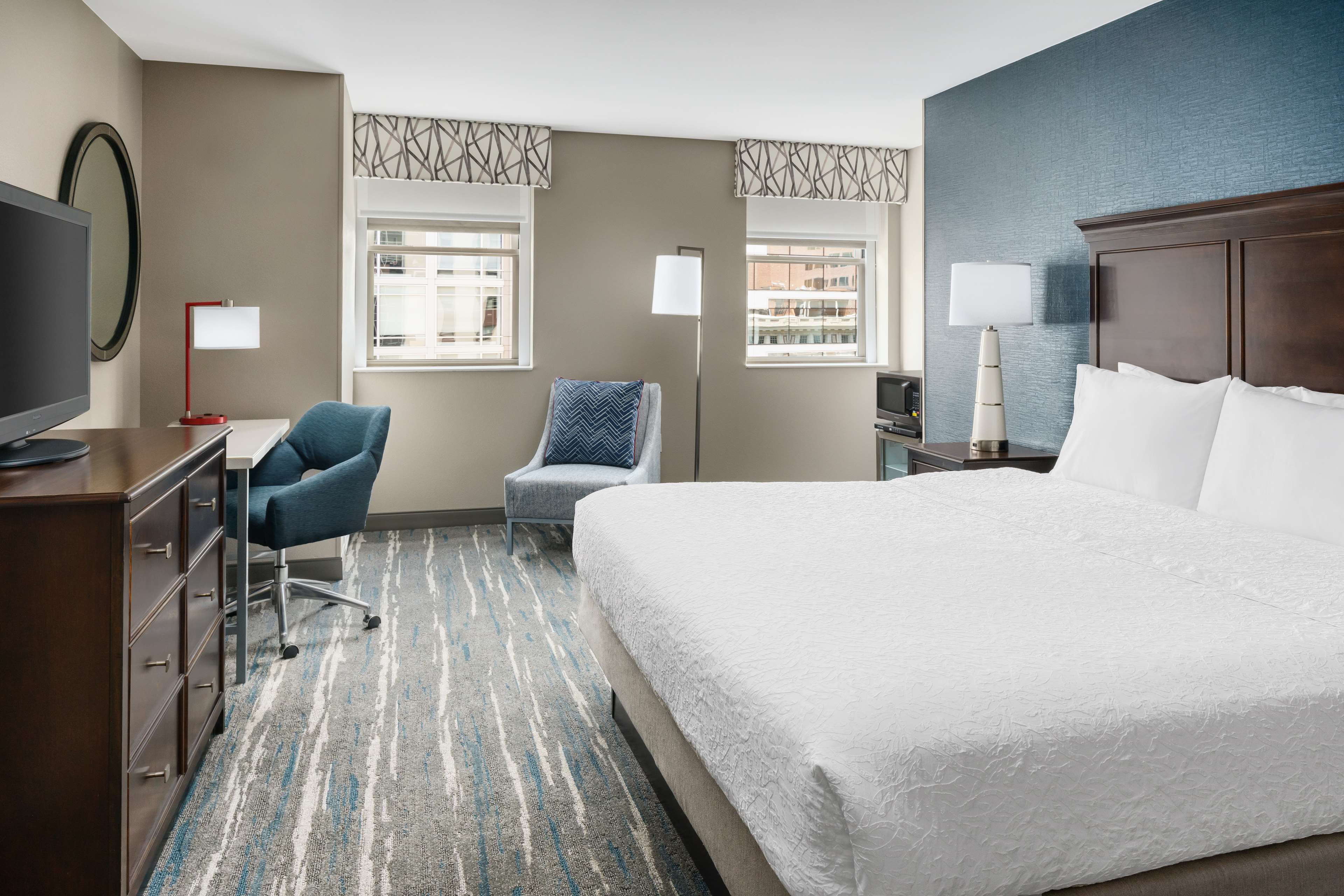 Hampton Inn - Washington DC/White House Room Type - 1 KING W DRINKS-SNACKS NS
