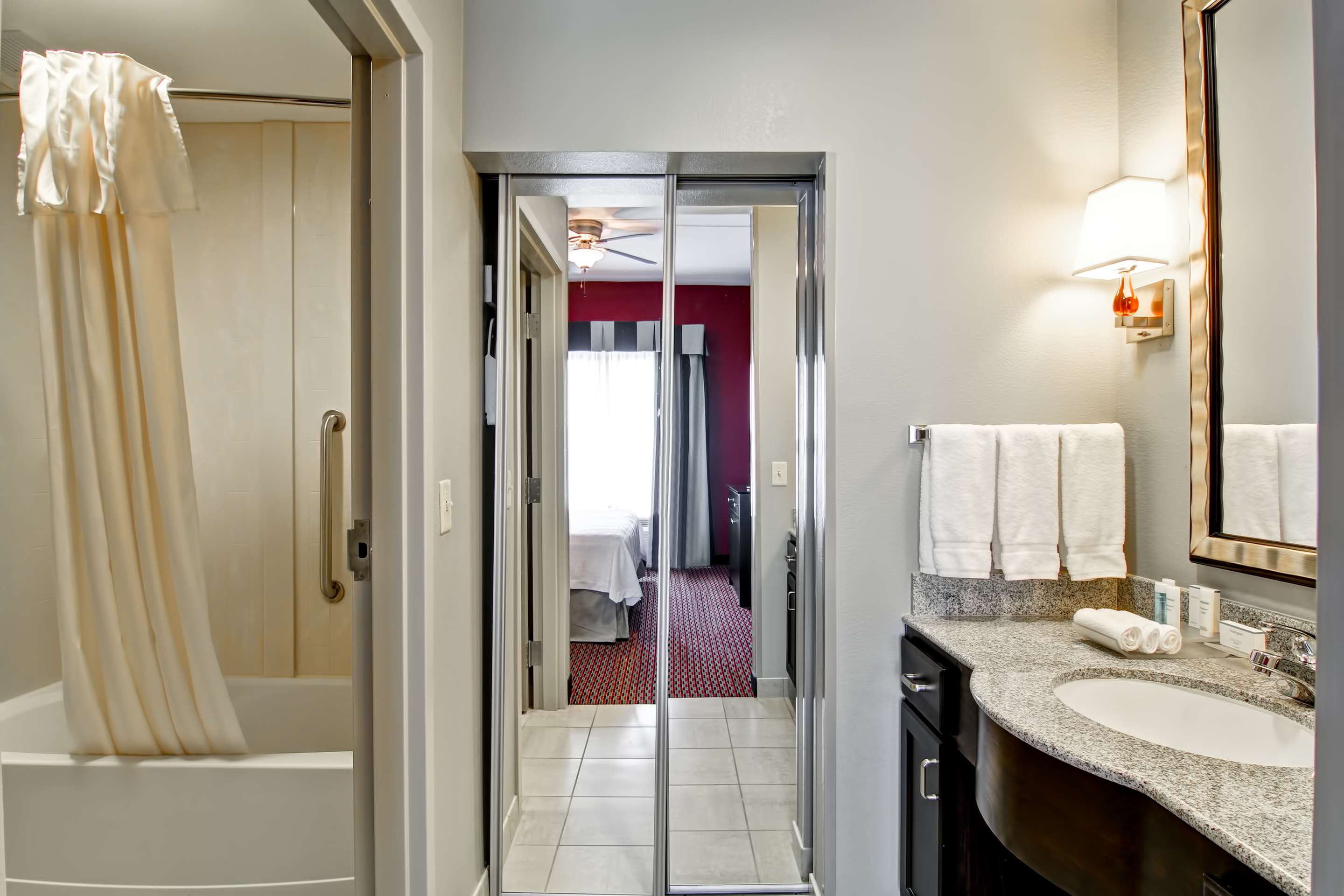 Guest room bath