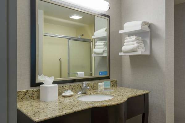  - Hampton Inn & Suites National Harbor - I-95 & I-495, Exit 2A