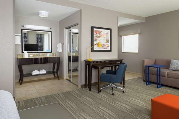  - Hampton Inn & Suites National Harbor - I-95 & I-495, Exit 2A