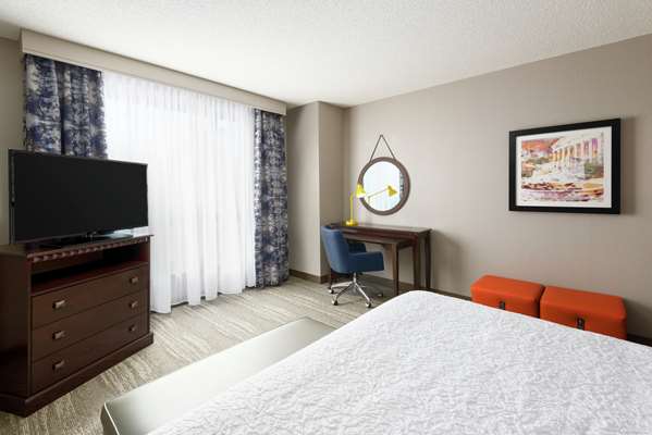  - Hampton Inn & Suites National Harbor - I-95 & I-495, Exit 2A