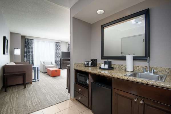  - Hampton Inn & Suites National Harbor - I-95 & I-495, Exit 2A