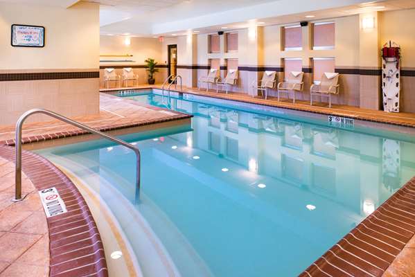 Pool - Hampton Inn & Suites National Harbor - I-95 & I-495, Exit 2A