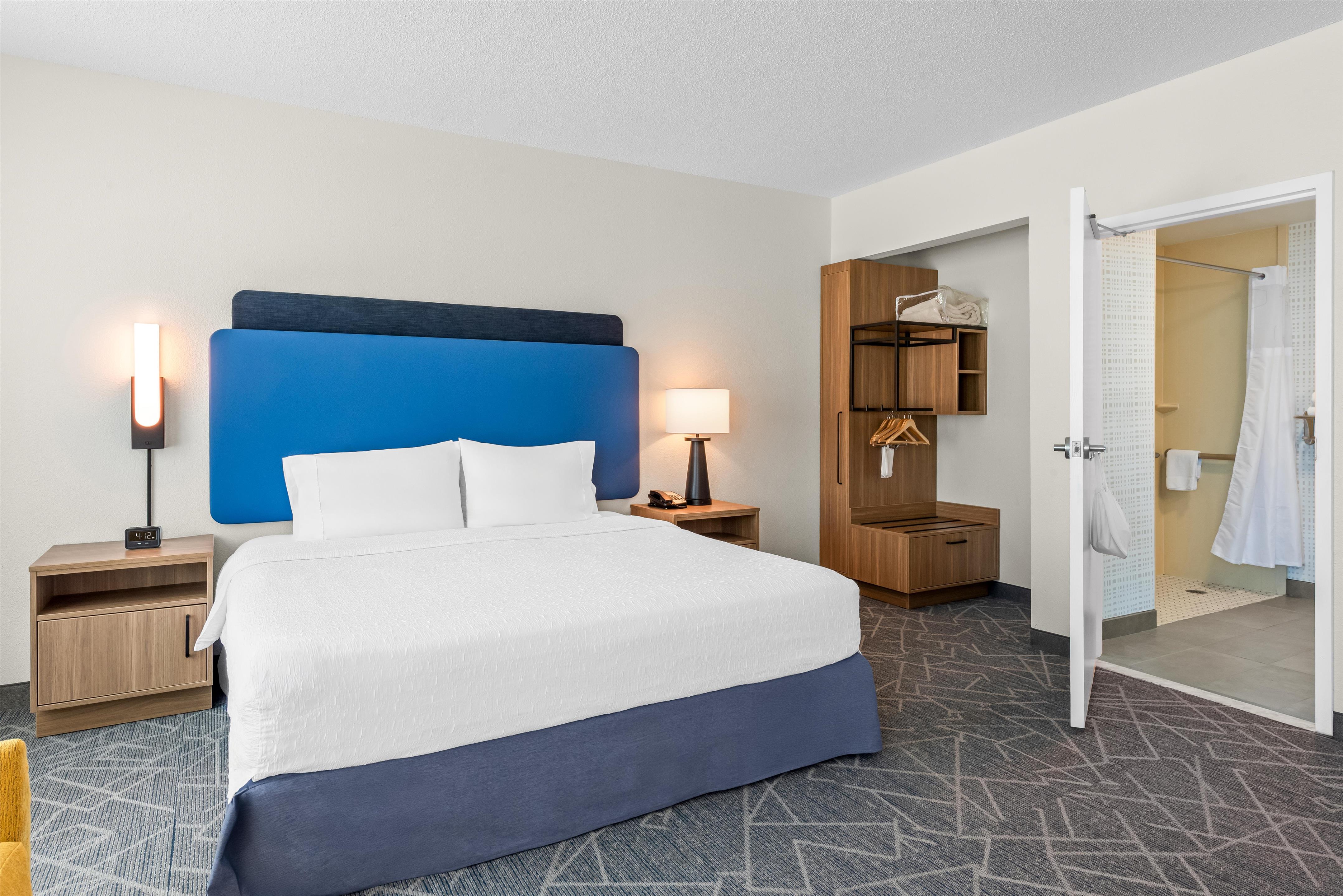 Guest room