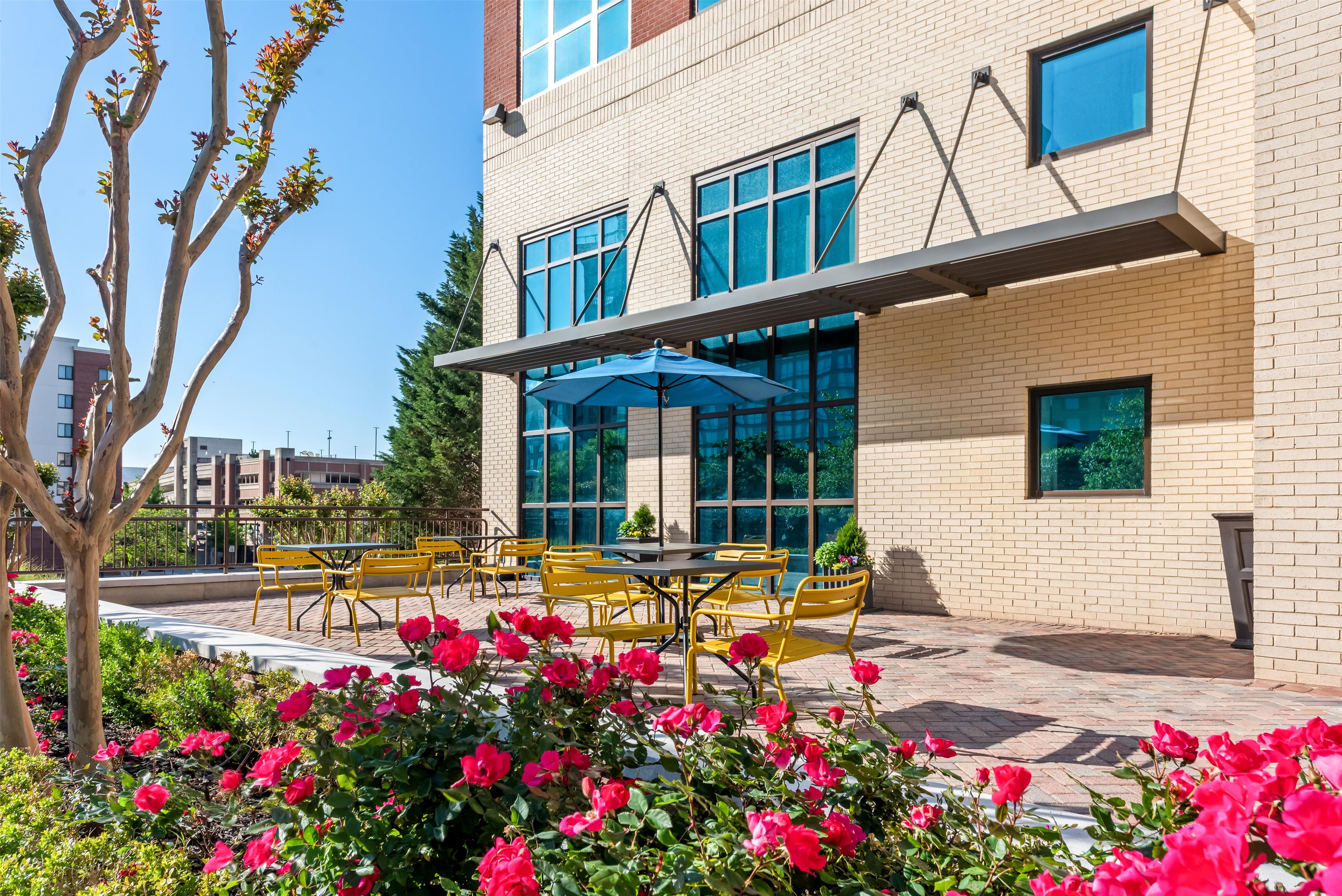 Exterior | Hampton Inn & Suites National Harbor - Alexandria Area