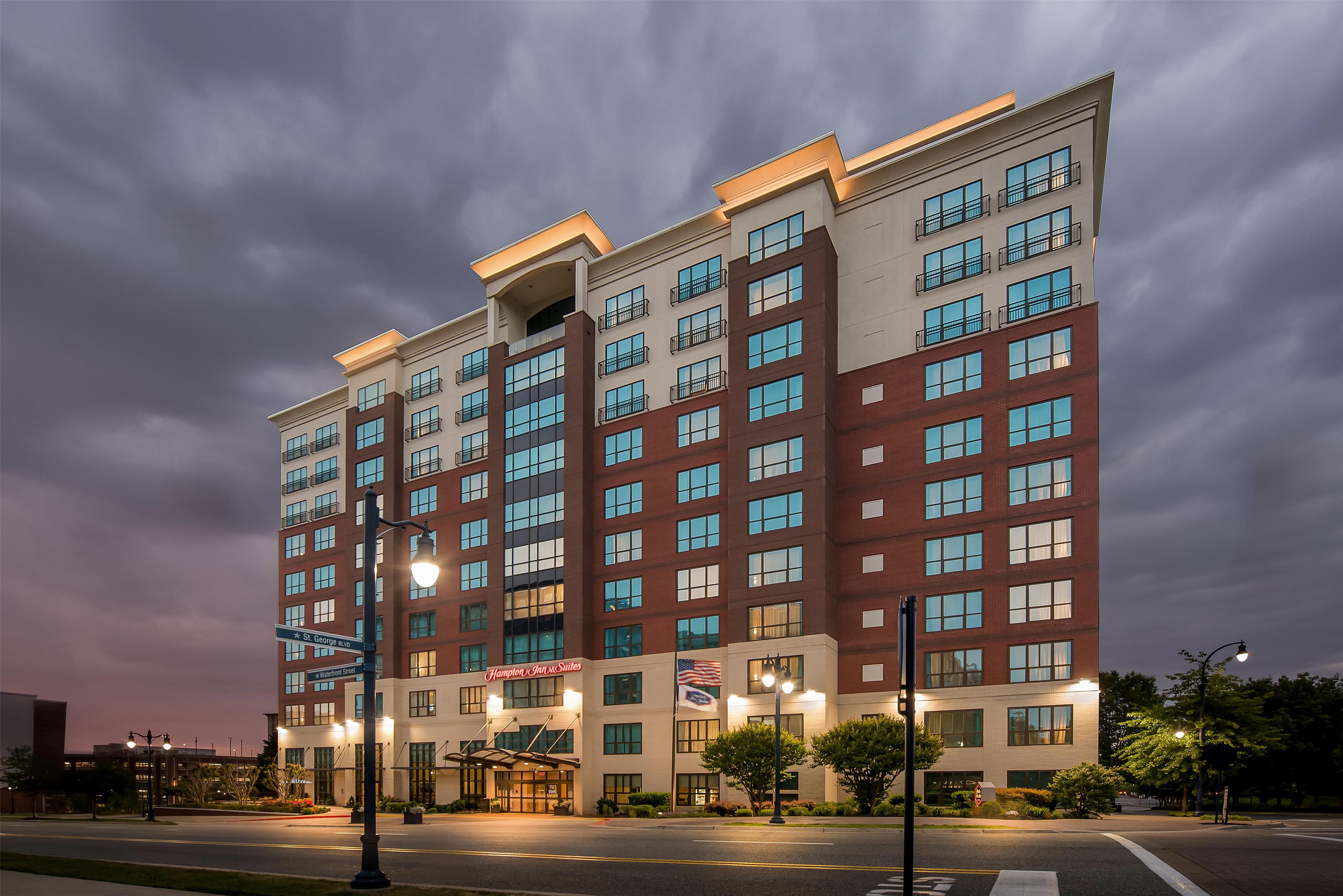 Exterior | Hampton Inn & Suites National Harbor - Alexandria Area