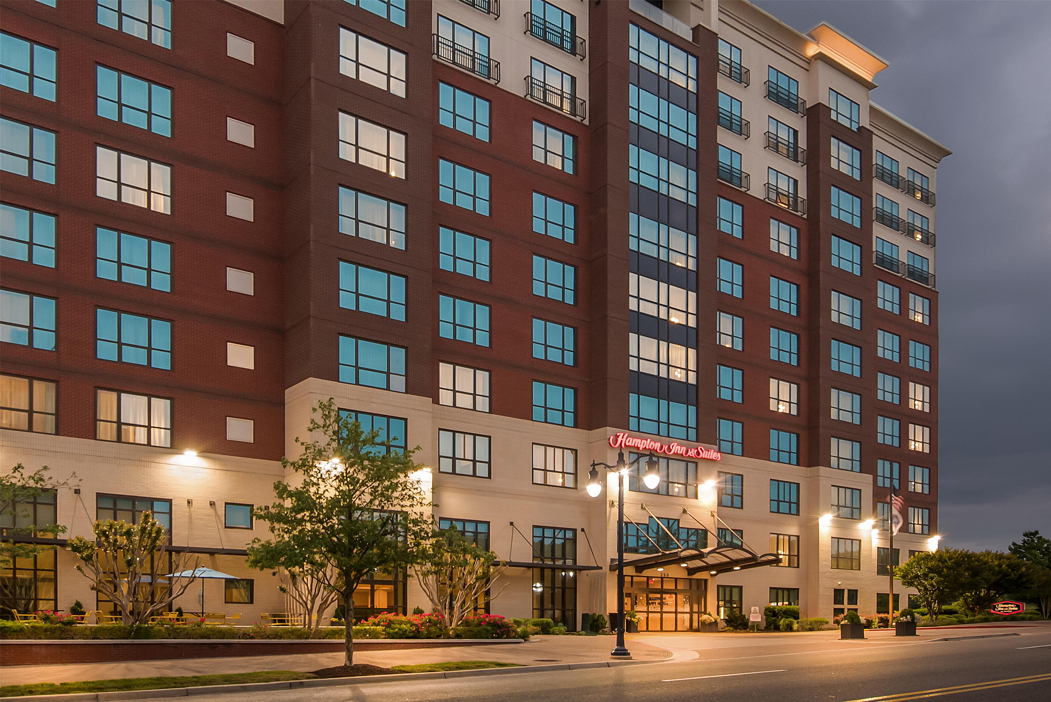 Exterior | Hampton Inn & Suites National Harbor - Alexandria Area