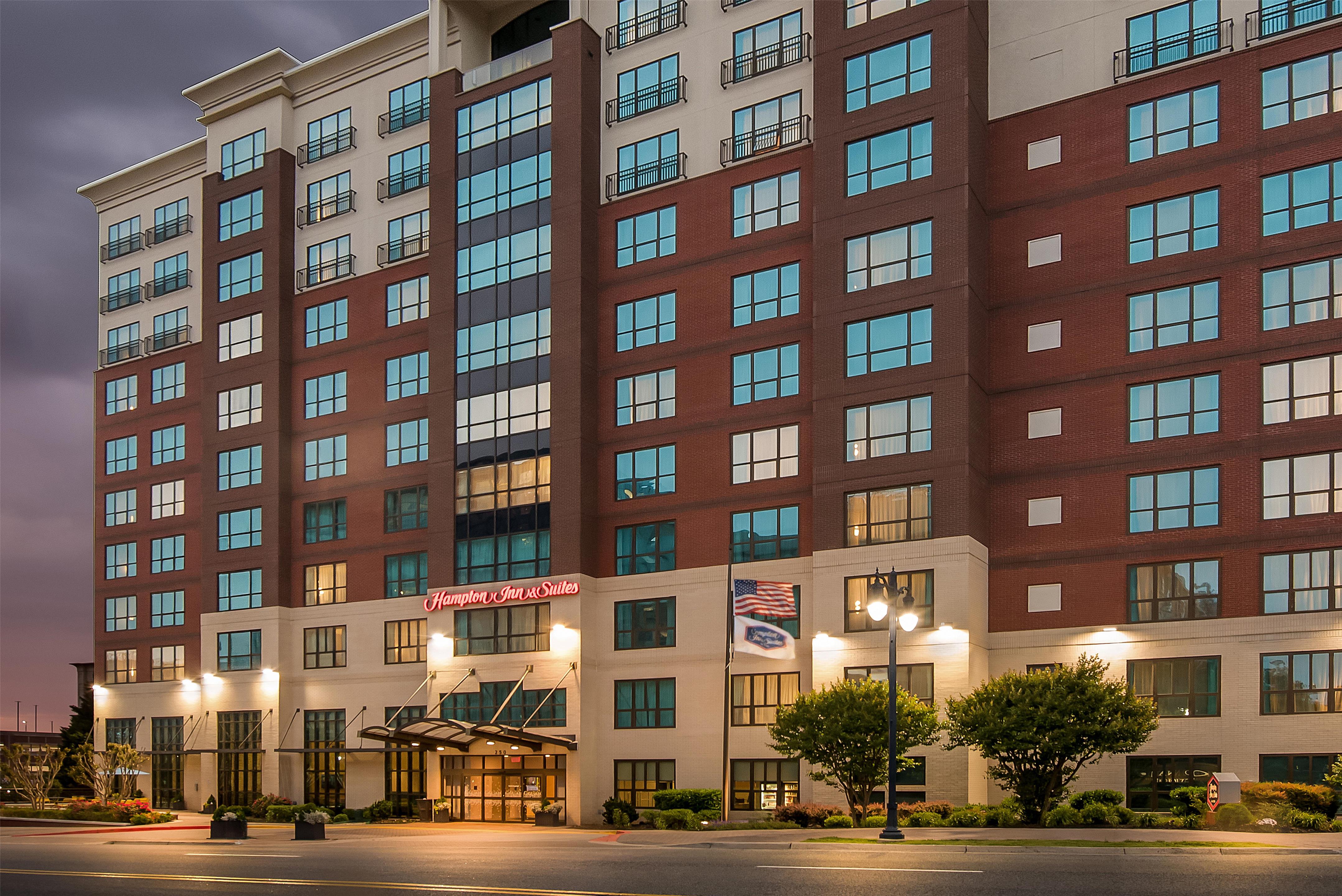 Exterior | Hampton Inn & Suites National Harbor - Alexandria Area