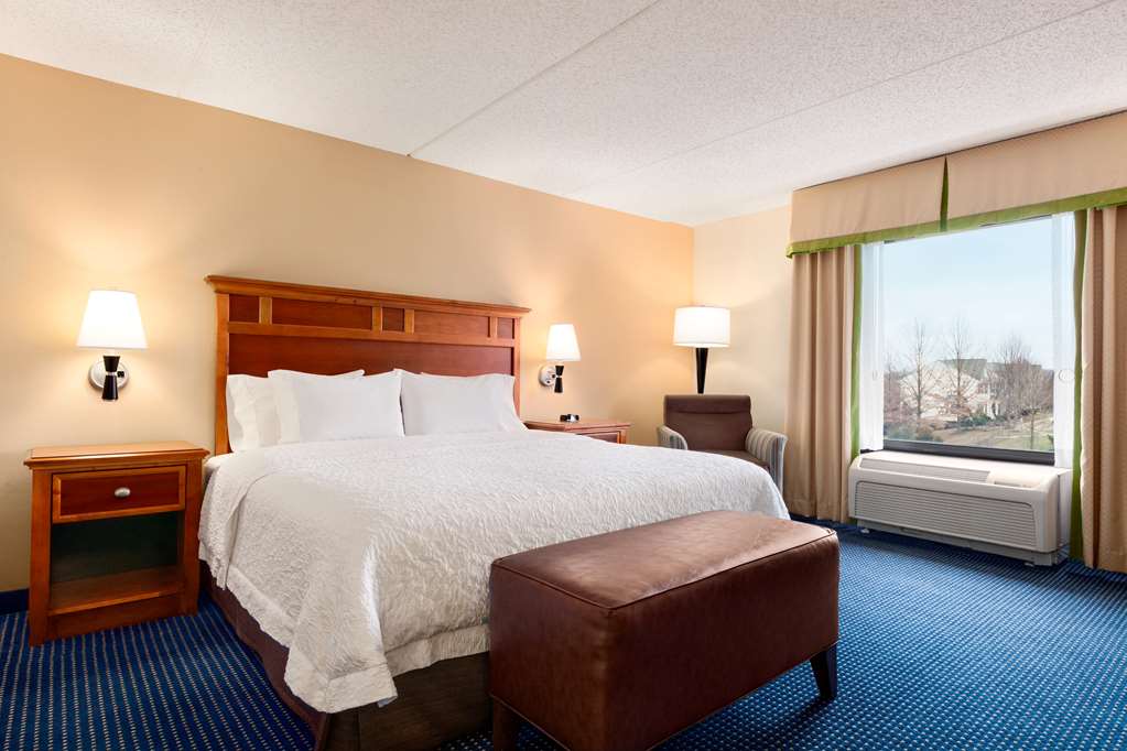 Hampton Inn Warrenton - Tap to explore photos