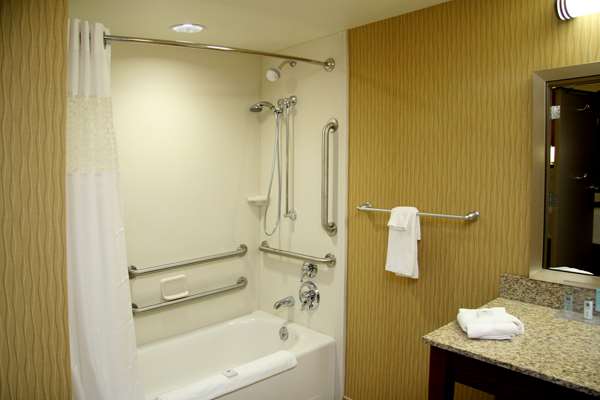  - Hampton Inn Waynesburg - I-79, Exit 14