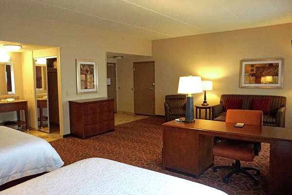  - Hampton Inn Waynesburg - I-79, Exit 14