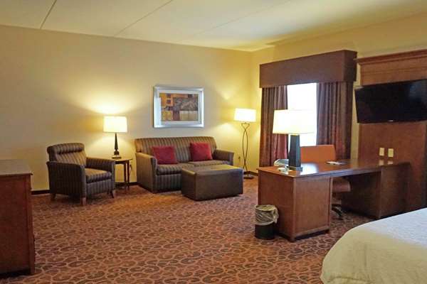  - Hampton Inn Waynesburg - I-79, Exit 14