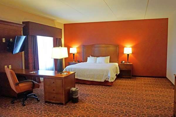  - Hampton Inn Waynesburg - I-79, Exit 14