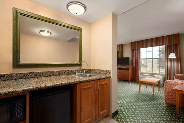  - Hampton Inn & Suites Central Williamsburg