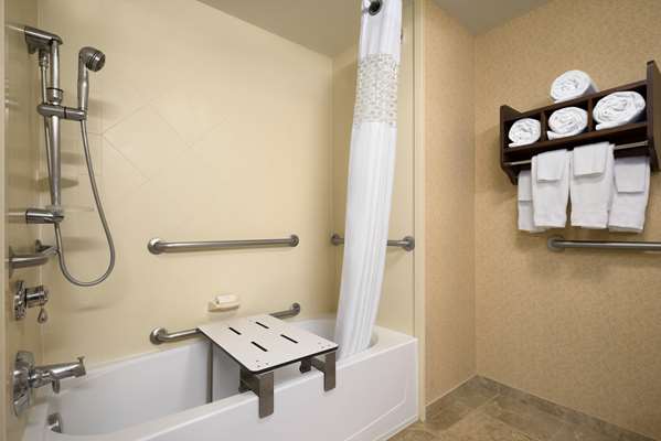  - Hampton Inn & Suites Central Williamsburg