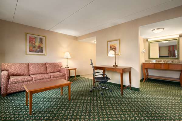  - Hampton Inn & Suites Central Williamsburg