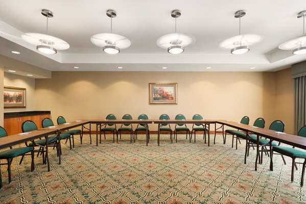  - Hampton Inn & Suites Central Williamsburg