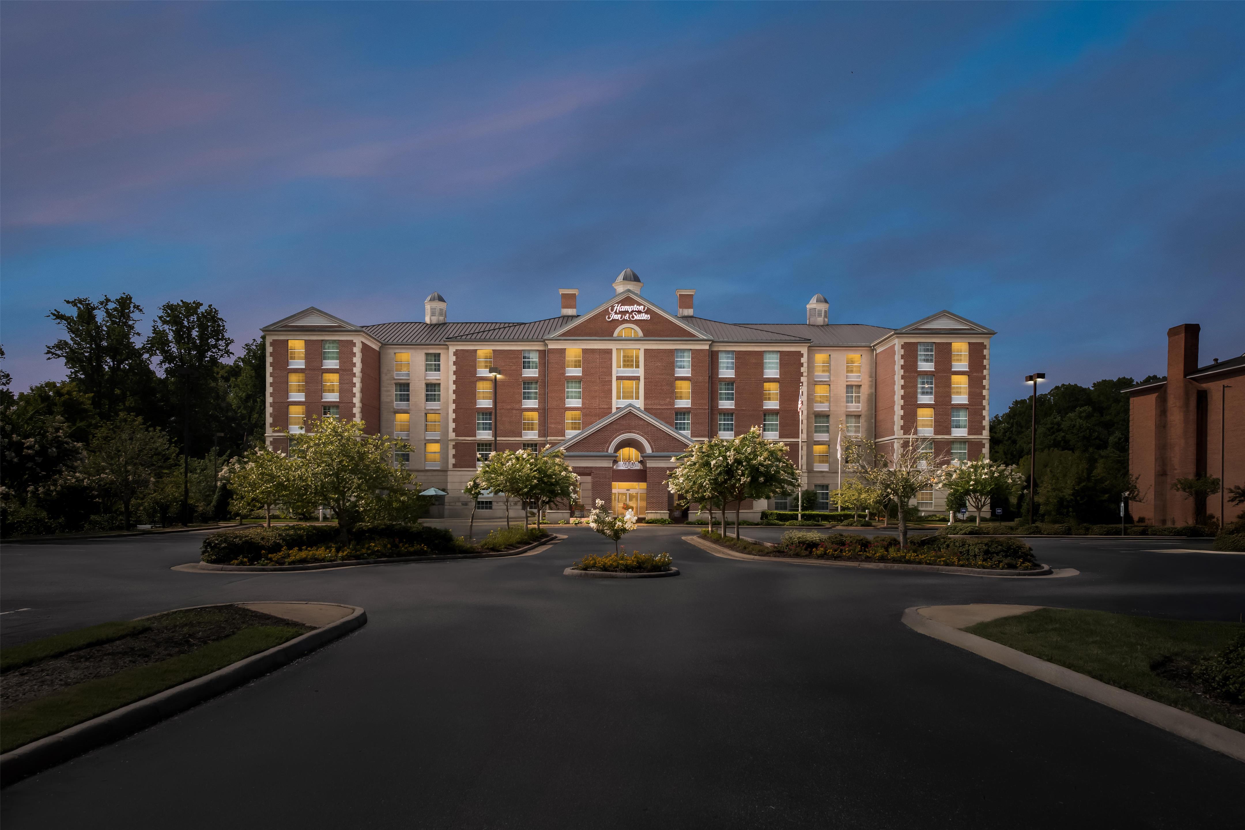 Exterior | Hampton Inn & Suites Williamsburg-Central