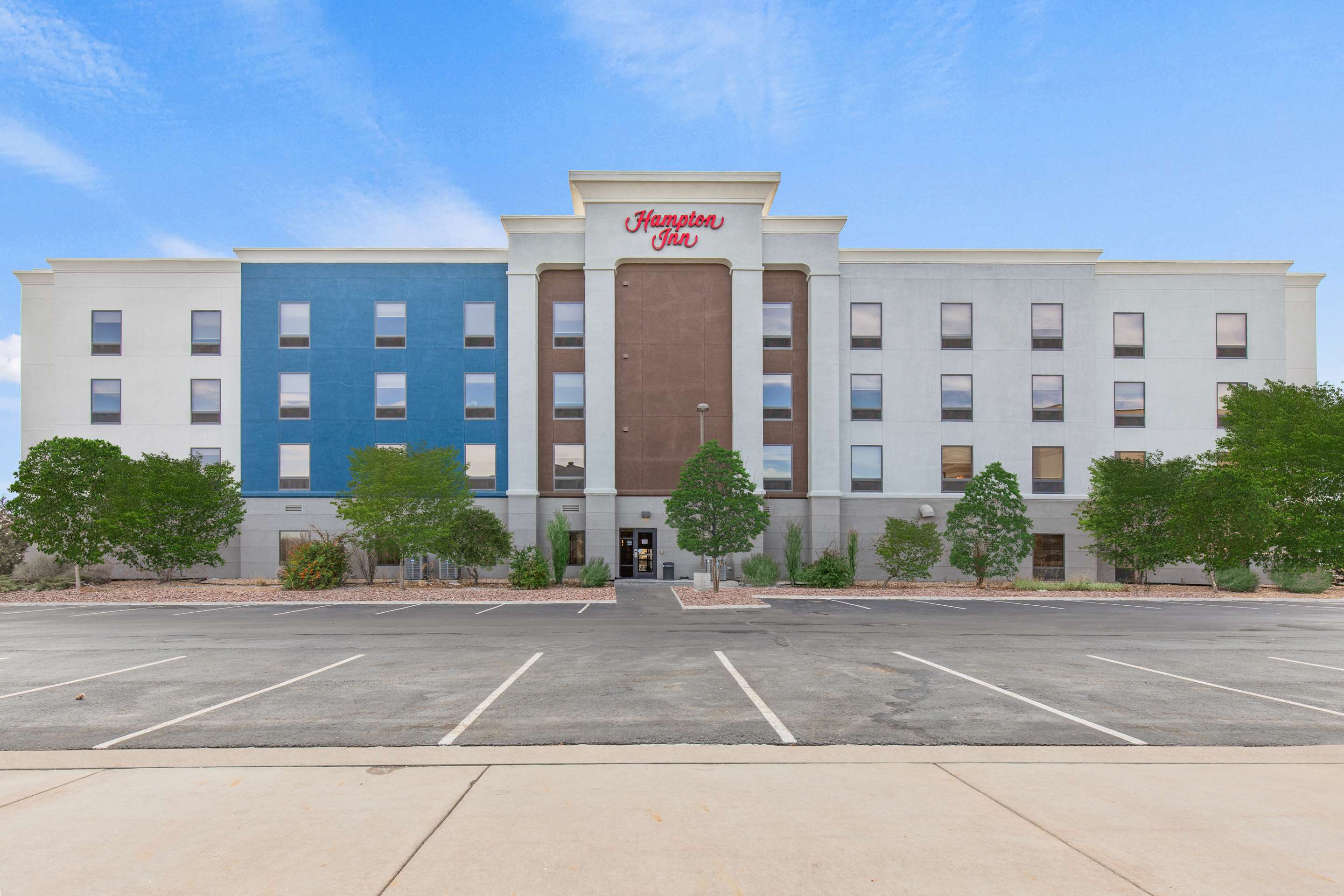 Exterior | Hampton Inn Brighton