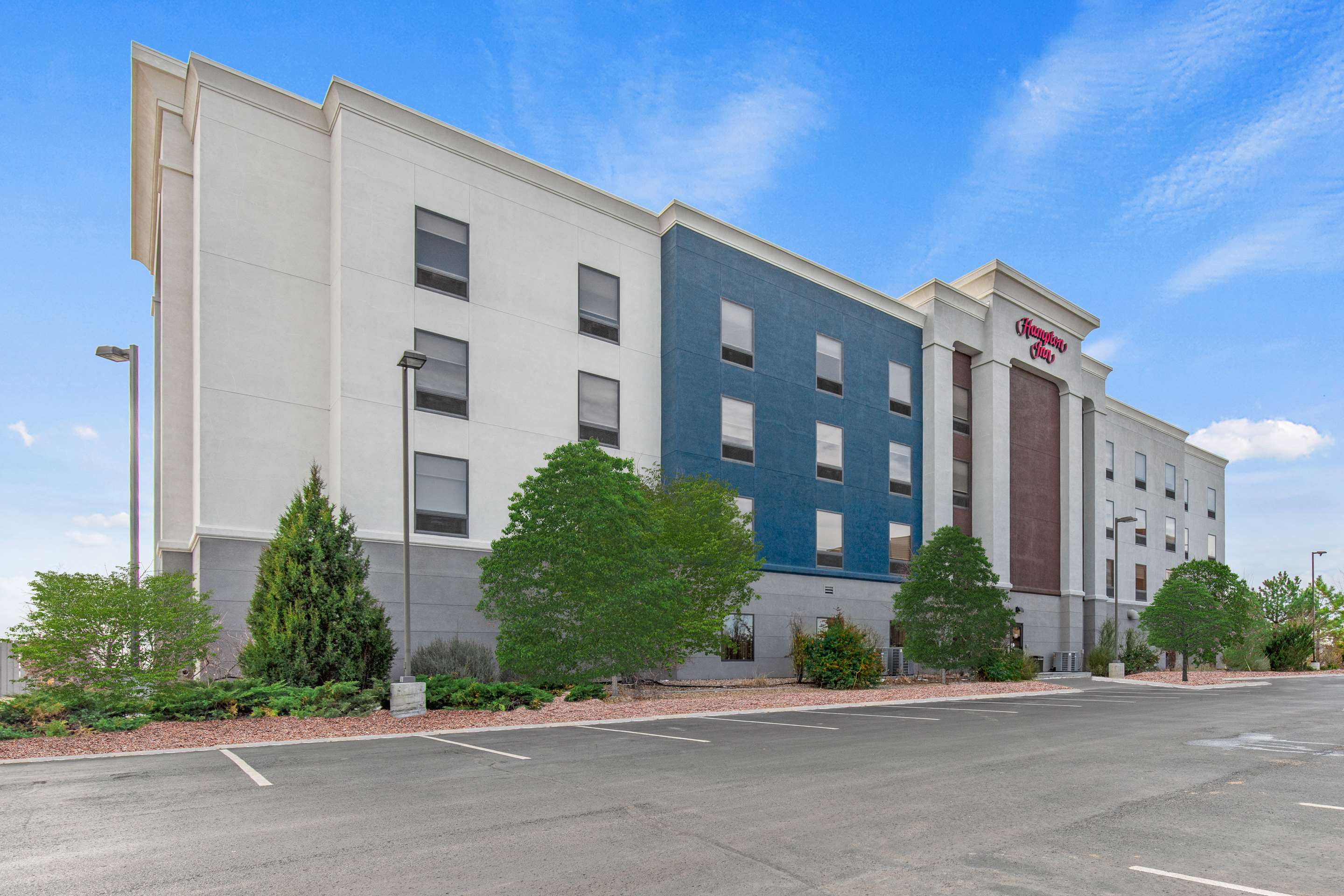 Exterior | Hampton Inn Brighton
