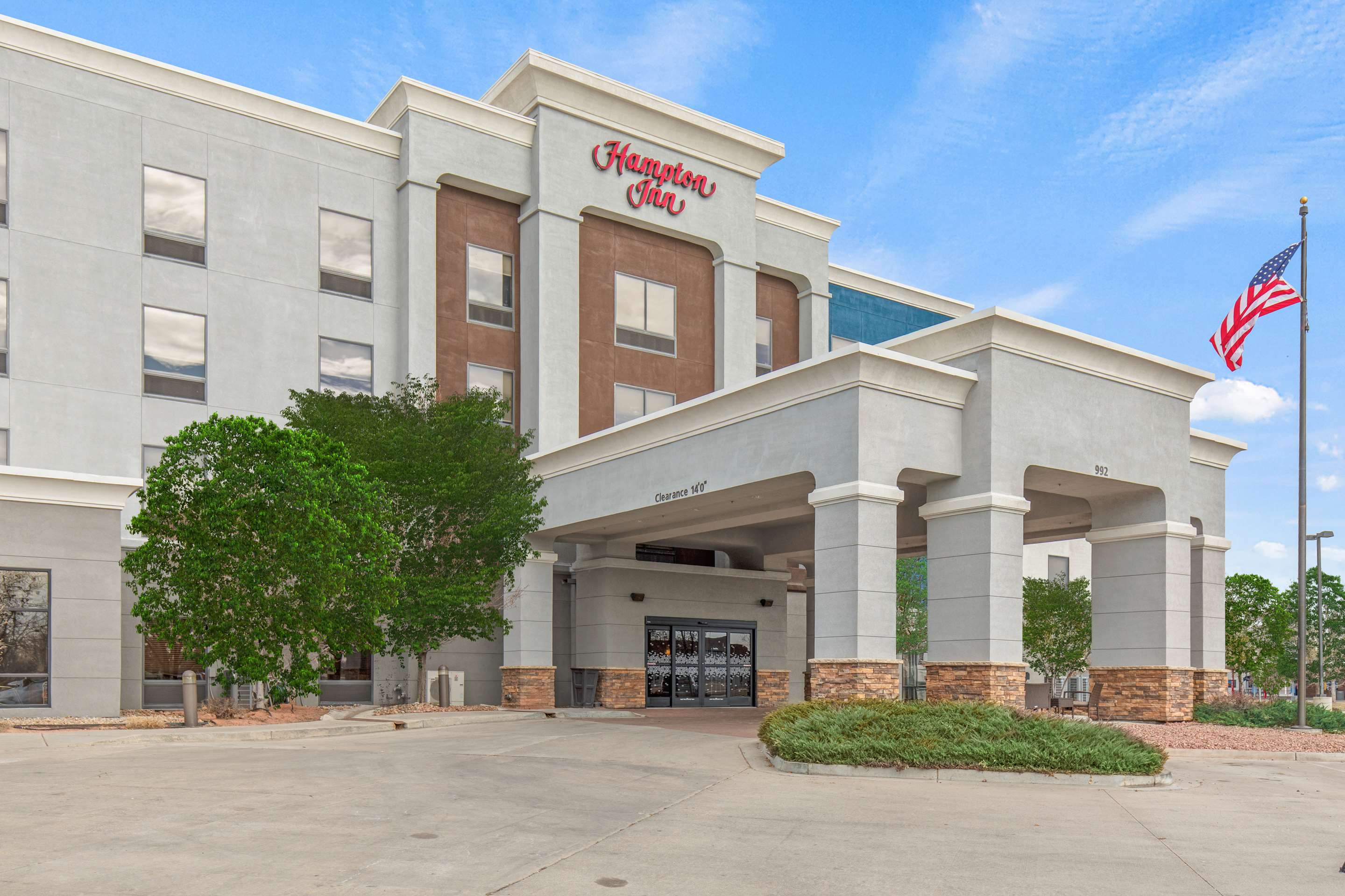 Exterior | Hampton Inn Brighton