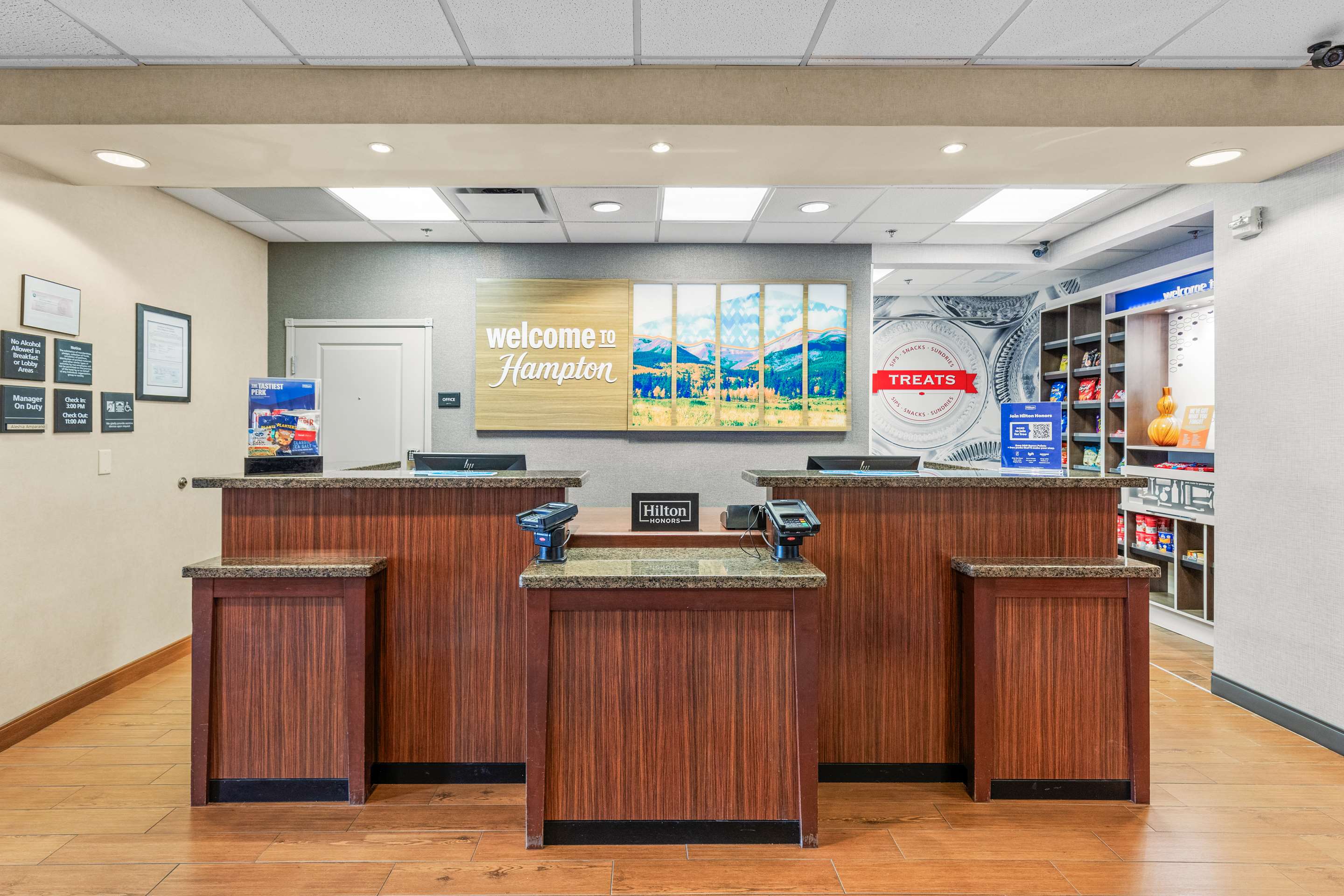 Reception | Hampton Inn Brighton