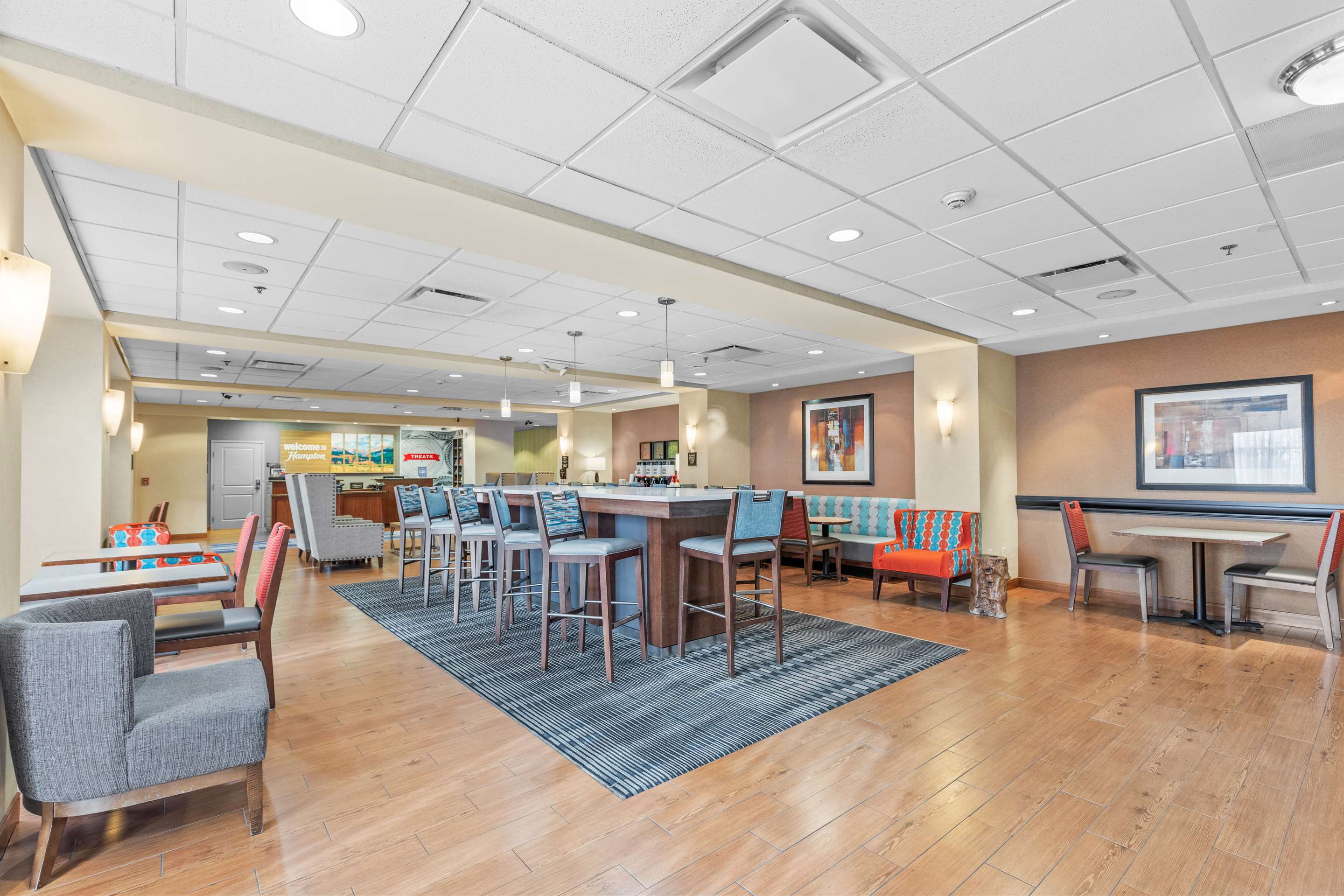 Lobby | Hampton Inn Brighton