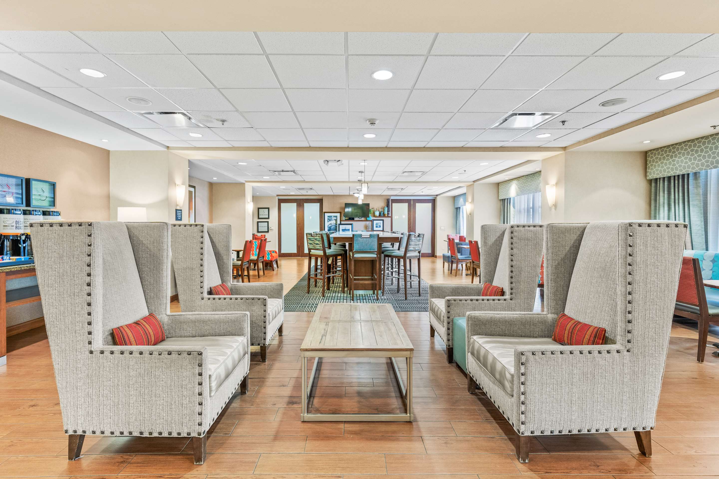 Lobby | Hampton Inn Brighton