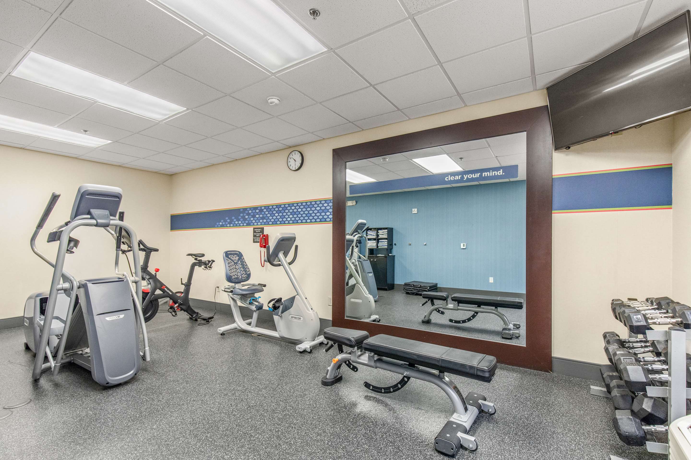 Health club fitness center gym | Hampton Inn Brighton