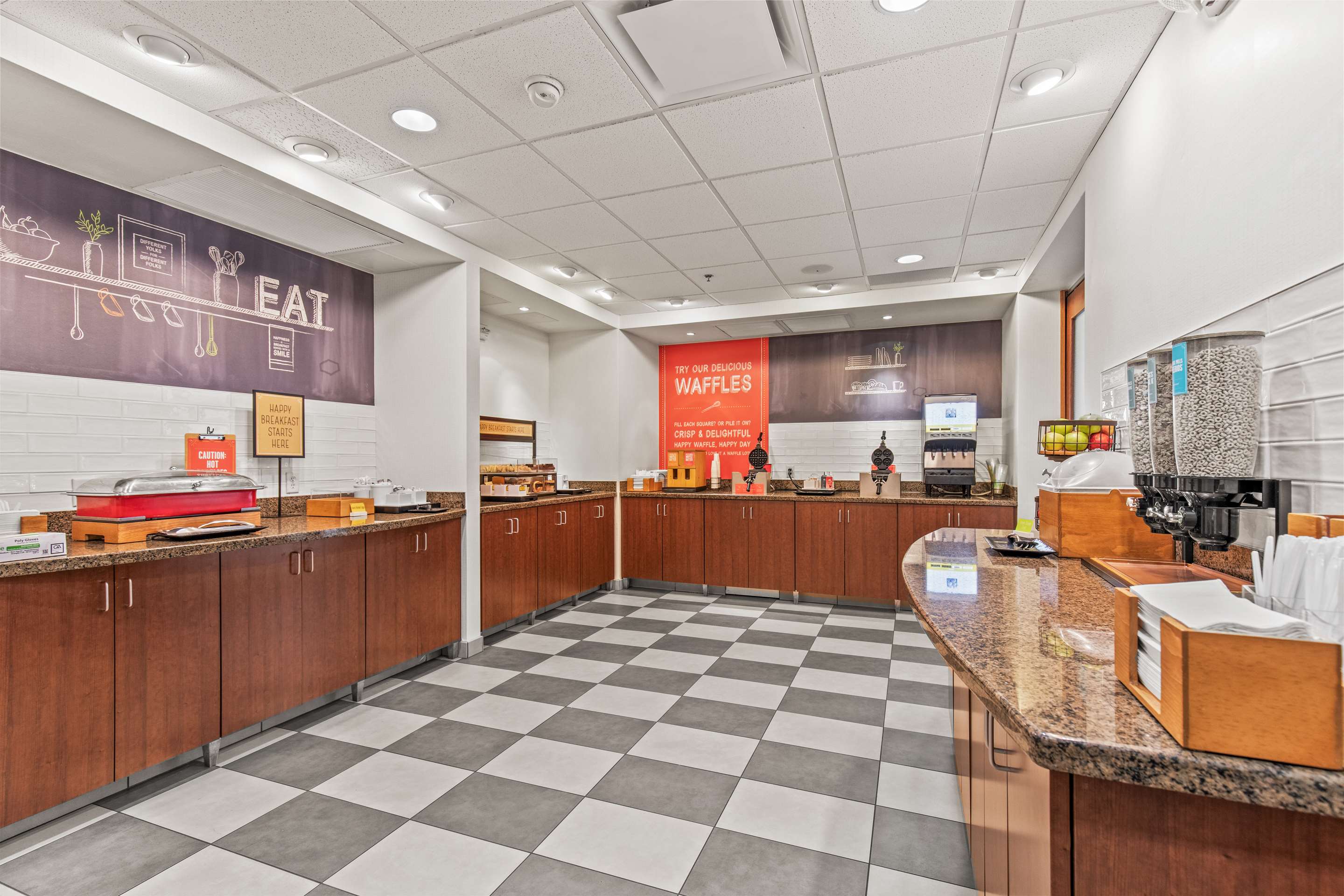 Breakfast Area | Hampton Inn Brighton