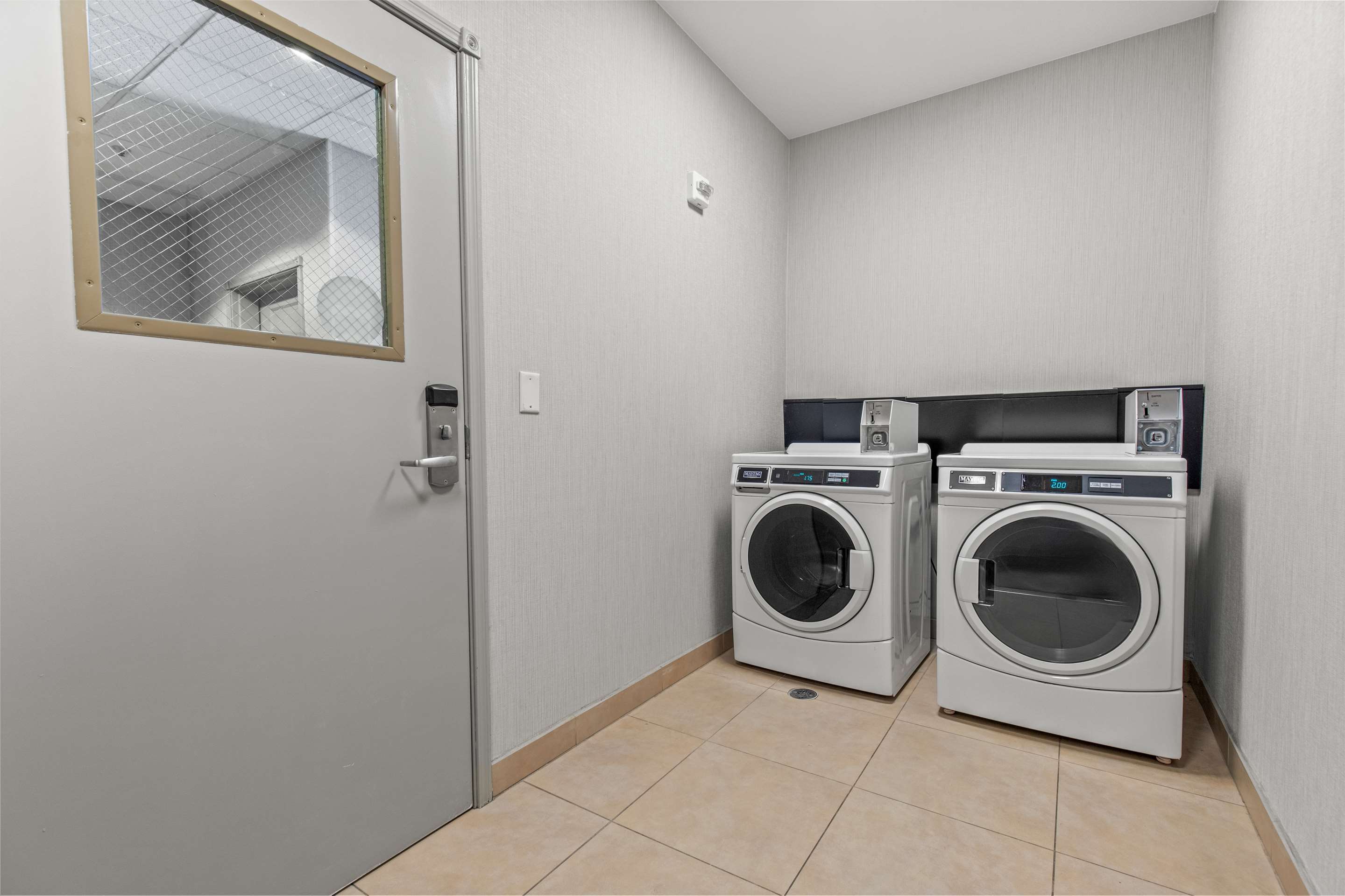 Laundry | Hampton Inn Brighton
