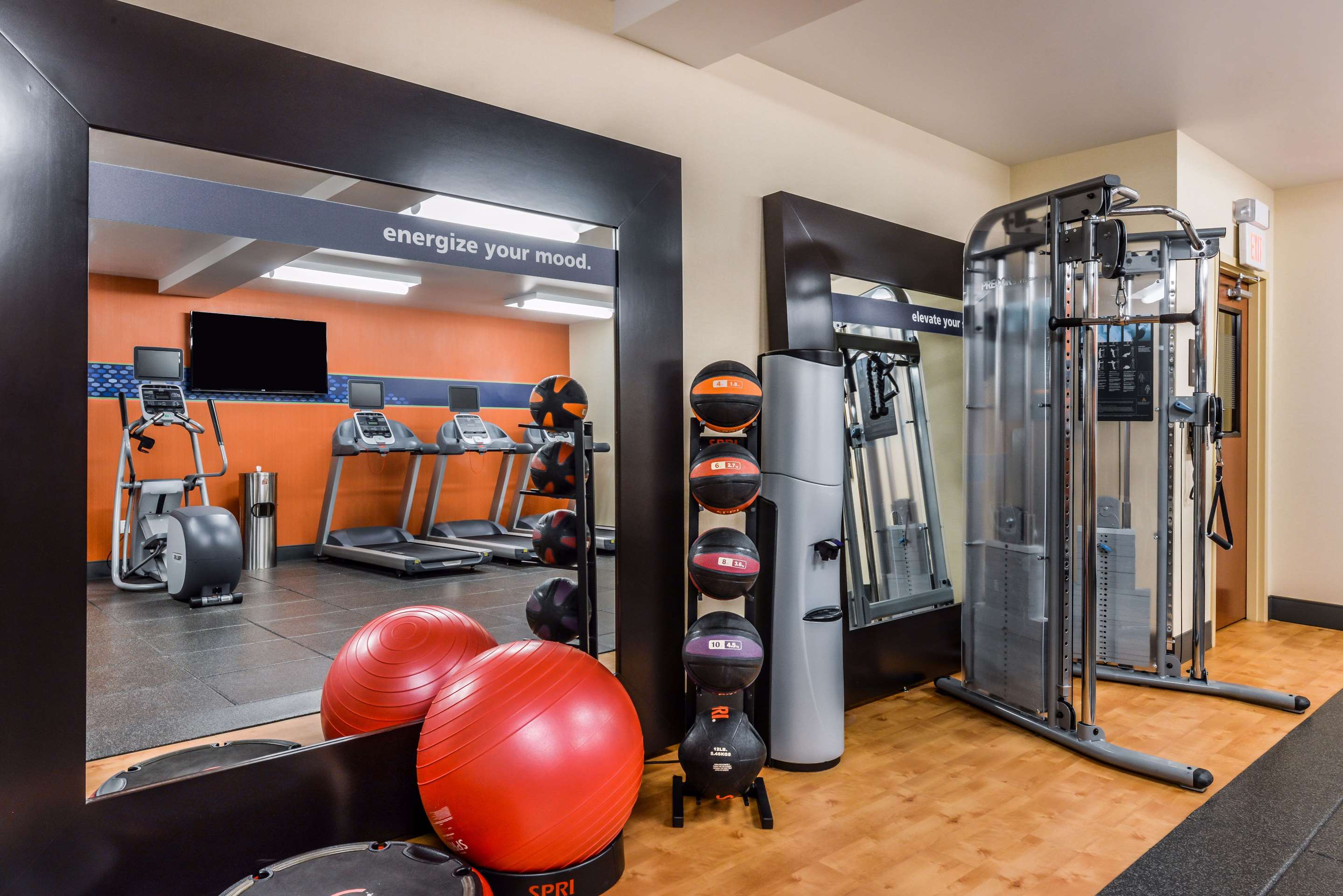 Health club fitness center gym | Hampton Inn & Suites Boulder-North