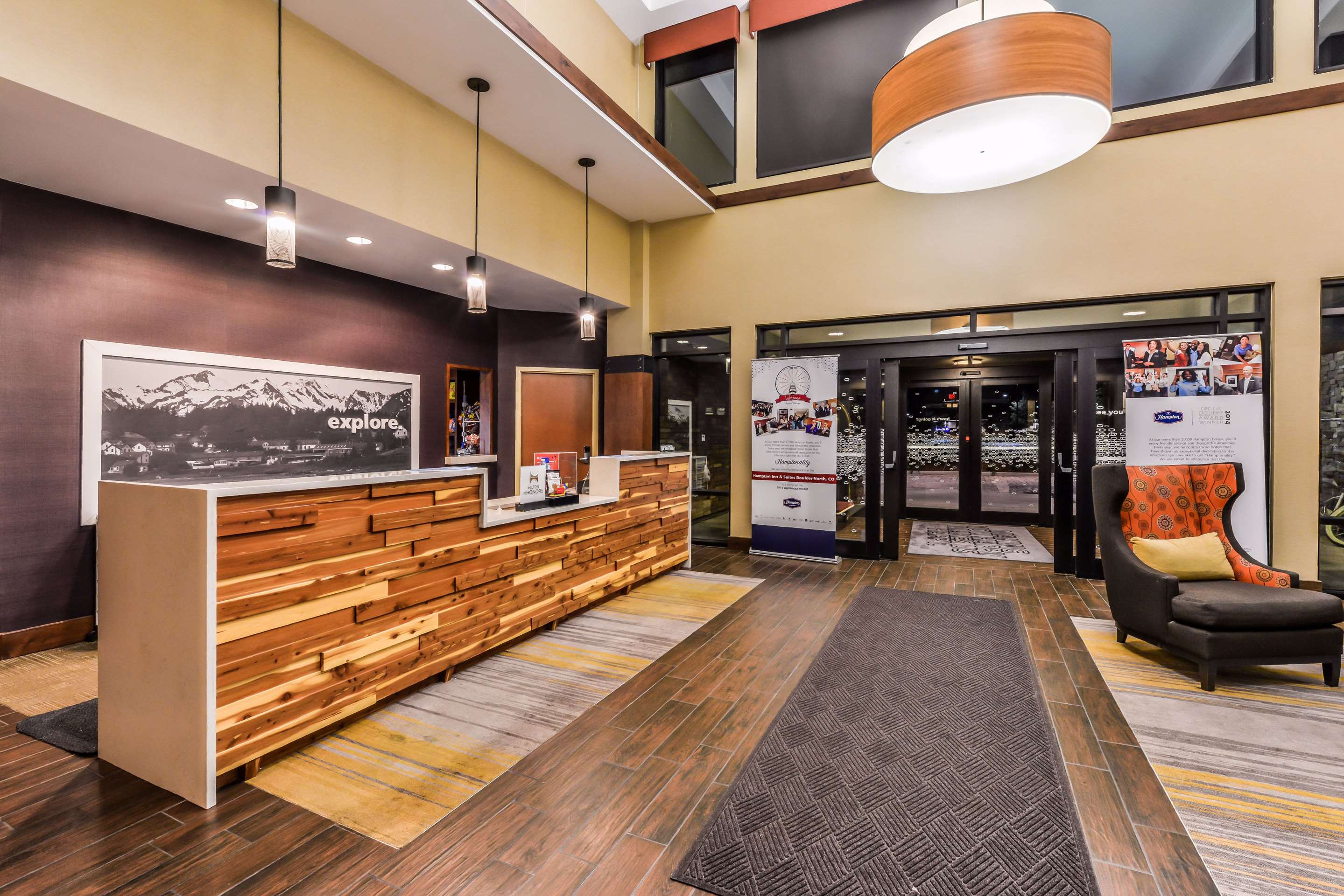 Reception | Hampton Inn & Suites Boulder-North