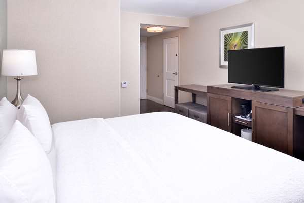  - Hampton Inn West Covina - I-10, Exit 37B
