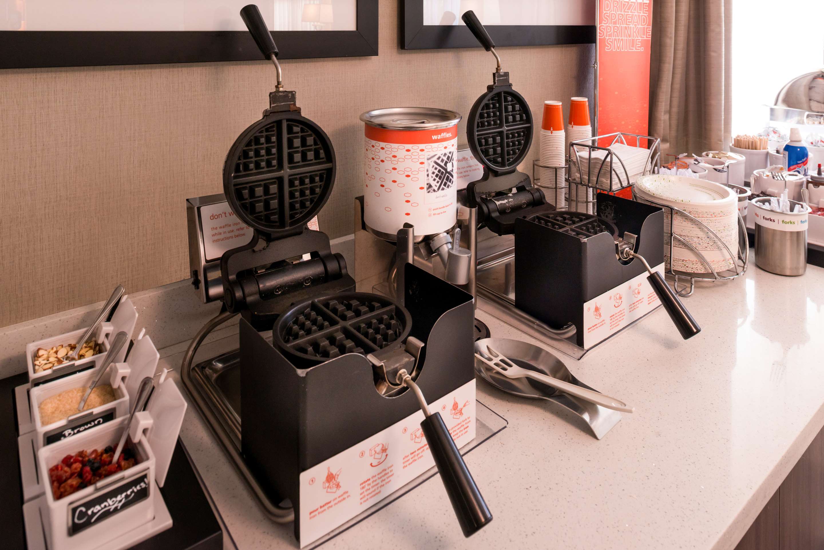 Breakfast Area | Hampton Inn Los AngelesWest Covina