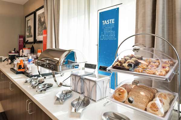 Restaurant - Hampton Inn West Covina - I-10, Exit 37B