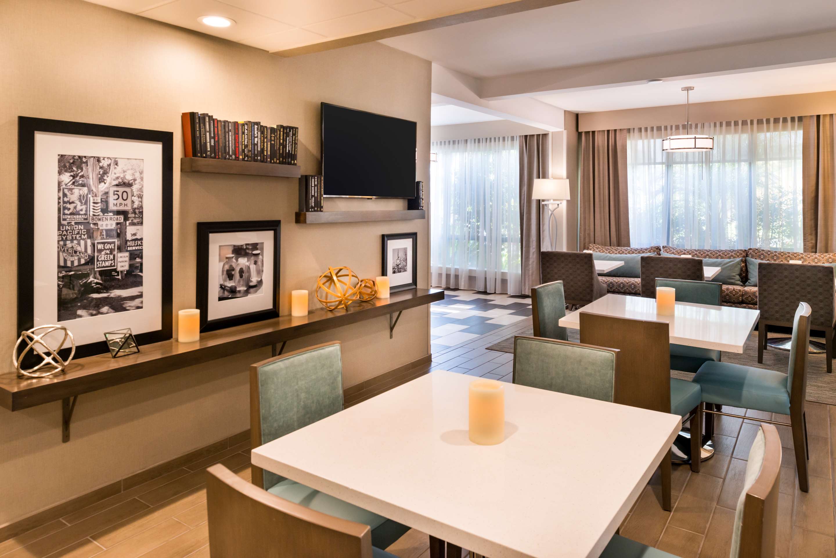 Restaurant | Hampton Inn Los AngelesWest Covina